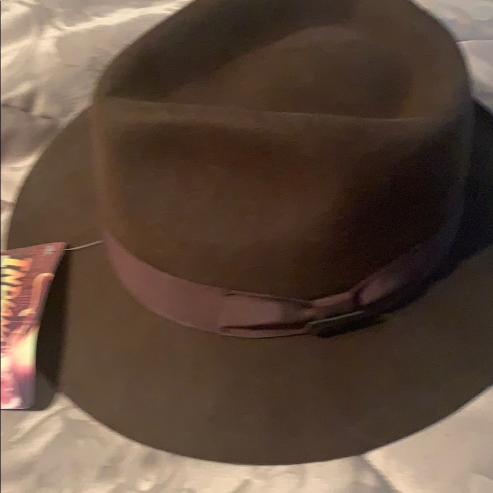 Officially licensed Indiana Jones 100%wool